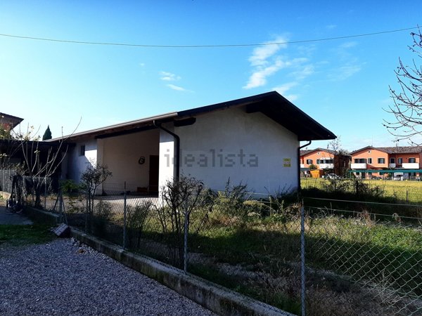 casa indipendente in vendita a Portogruaro in zona Pradipozzo