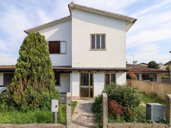 casa indipendente in vendita a Portogruaro in zona Portovecchio