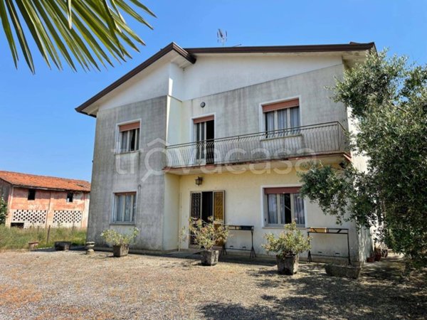 casa indipendente in vendita a Portogruaro in zona Lugugnana
