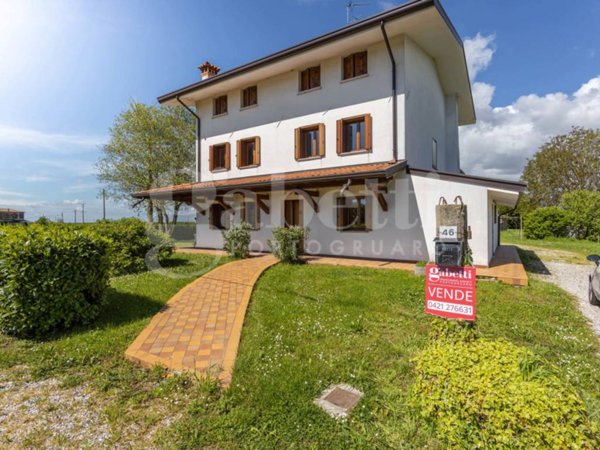 casa indipendente in vendita a Portogruaro in zona Lugugnana