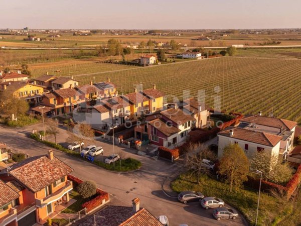 casa indipendente in vendita a Portogruaro in zona Pradipozzo