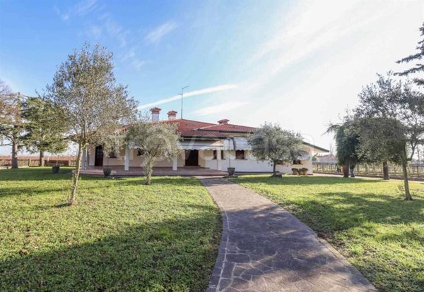casa indipendente in vendita a Portogruaro in zona Lison