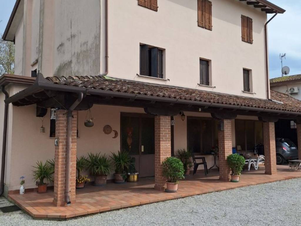 casa indipendente in vendita a Portogruaro in zona Portovecchio