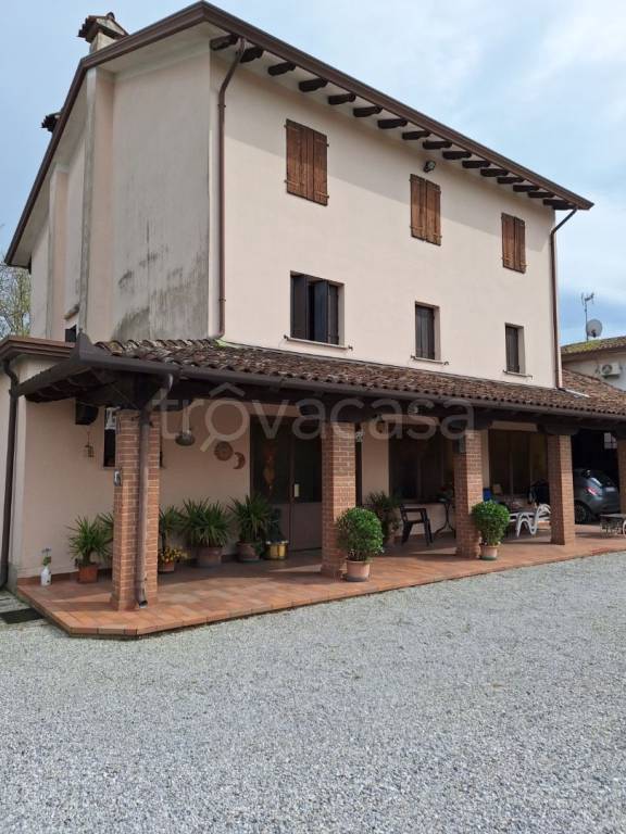 casa indipendente in vendita a Portogruaro in zona Portovecchio