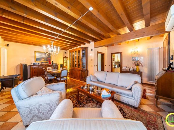 casa indipendente in vendita a Portogruaro in zona Pradipozzo