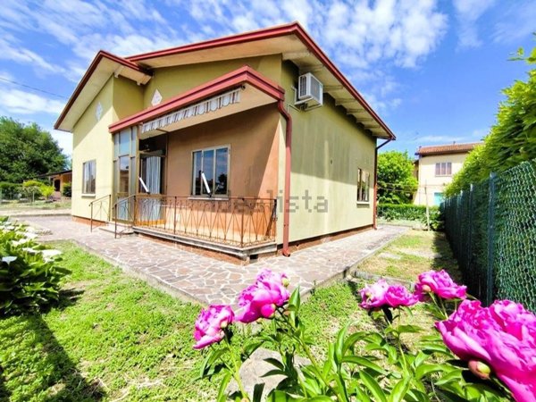 casa indipendente in vendita a Portogruaro in zona Lugugnana