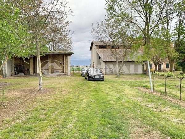 casa indipendente in vendita a Portogruaro in zona Mazzolada