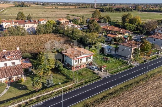 casa indipendente in vendita a Portogruaro