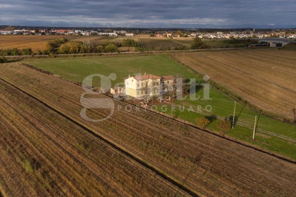 casa indipendente in vendita a Portogruaro in zona Lison