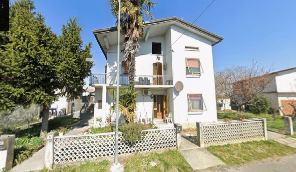 appartamento in vendita a Portogruaro in zona Summaga