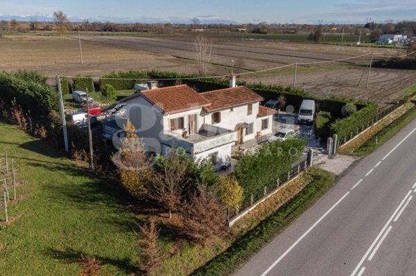 casa indipendente in vendita a Portogruaro in zona Pradipozzo