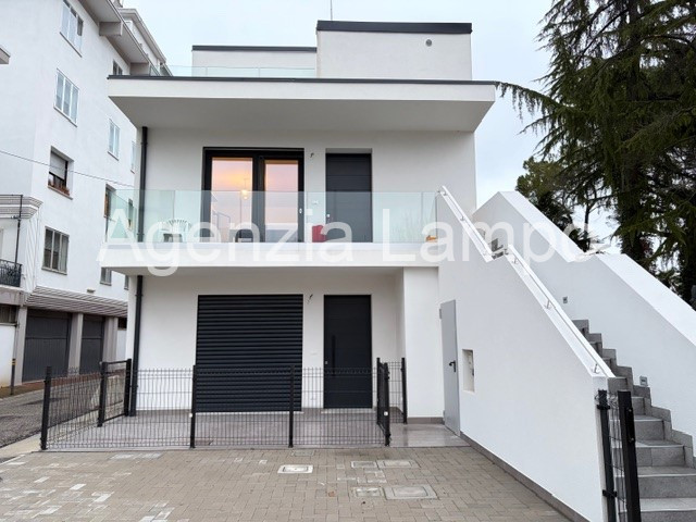 casa indipendente in vendita a Portogruaro