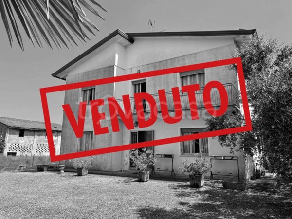 casa indipendente in vendita a Portogruaro in zona Lugugnana