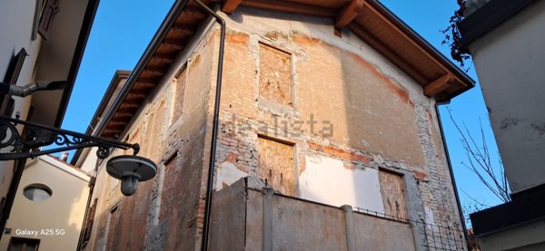 pentavano in vendita a Portogruaro