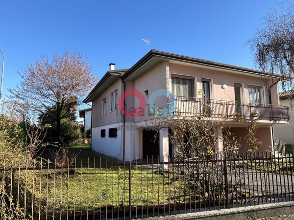 casa indipendente in vendita a Portogruaro