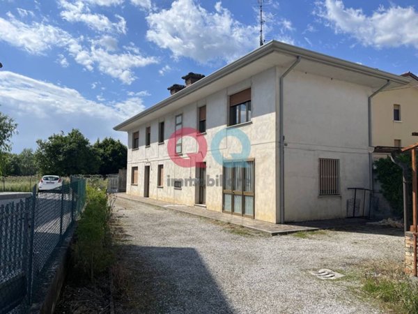 casa indipendente in vendita a Portogruaro in zona Portovecchio