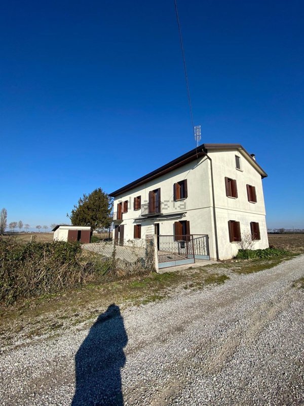 casa indipendente in vendita a Portogruaro in zona Lugugnana