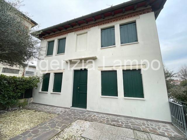 casa indipendente in vendita a Portogruaro