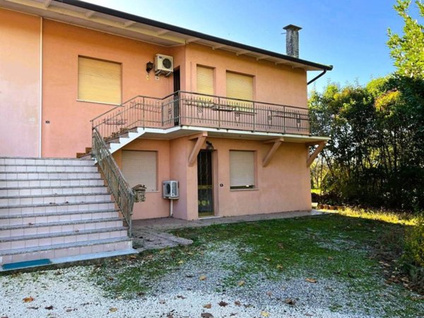 appartamento in vendita a Portogruaro in zona Lugugnana