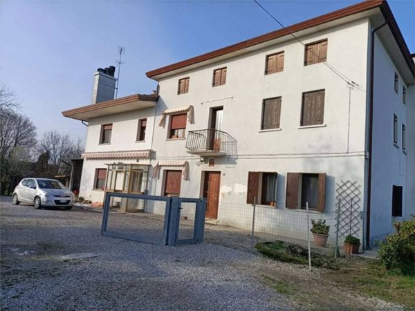 casa indipendente in vendita a Portogruaro in zona Lison