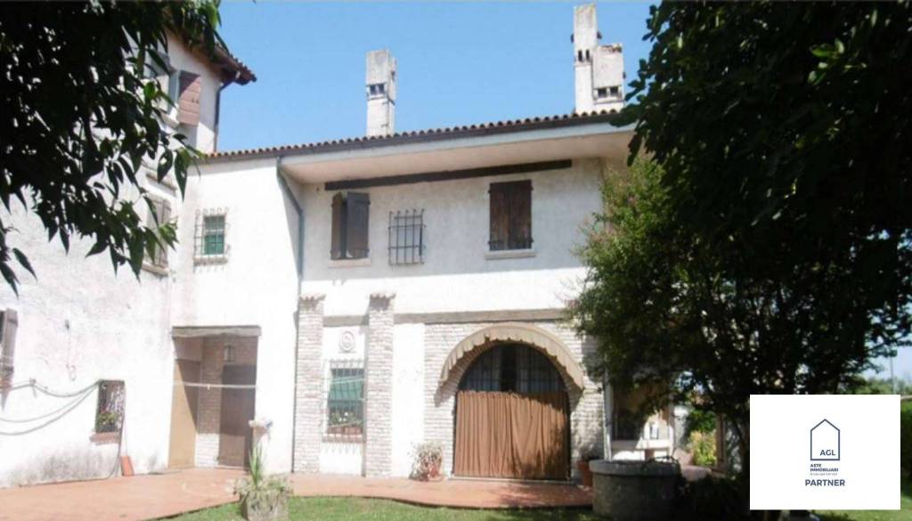 casa indipendente in vendita a Portogruaro in zona Summaga