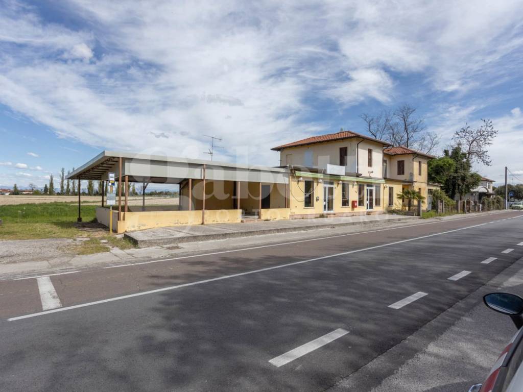 intera palazzina in vendita a Portogruaro in zona Giussago