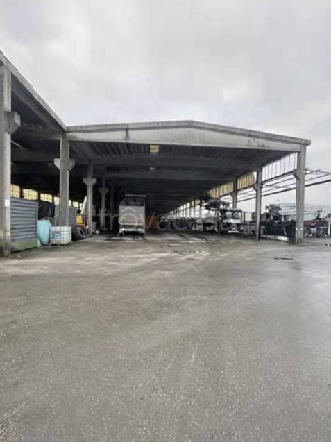 locale commerciale in vendita a Portogruaro