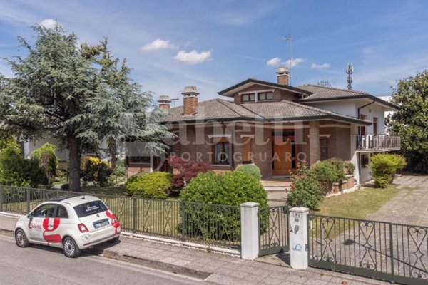 casa indipendente in vendita a Portogruaro in zona Ca' Longa