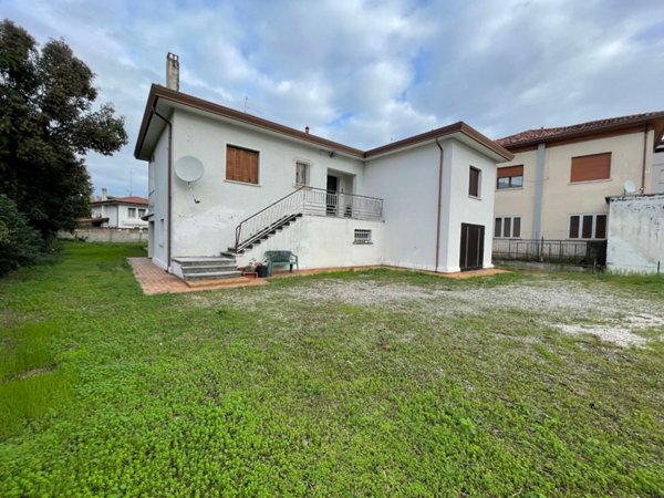 casa indipendente in vendita a Portogruaro in zona Ca' Longa