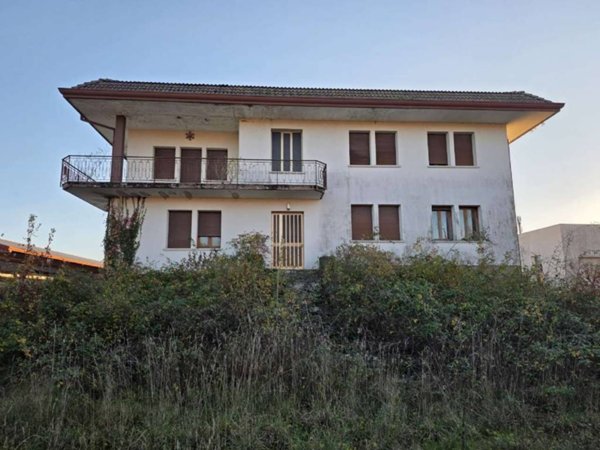 locale commerciale in vendita a Portogruaro in zona Summaga
