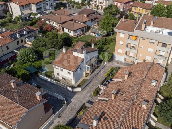 casa indipendente in vendita a Portogruaro in zona Ca' Longa