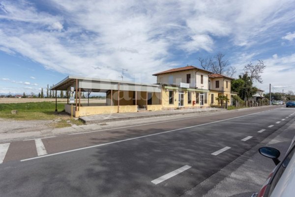 locale di sgombero in vendita a Portogruaro in zona Giussago