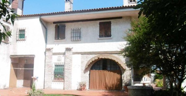 casa indipendente in vendita a Portogruaro in zona Ca' Longa