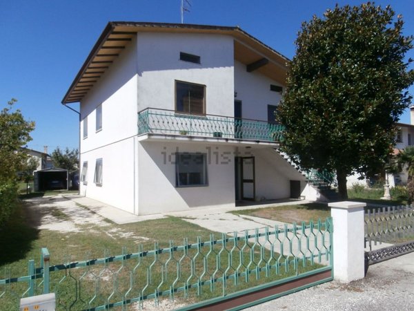 appartamento in vendita a Portogruaro in zona Summaga