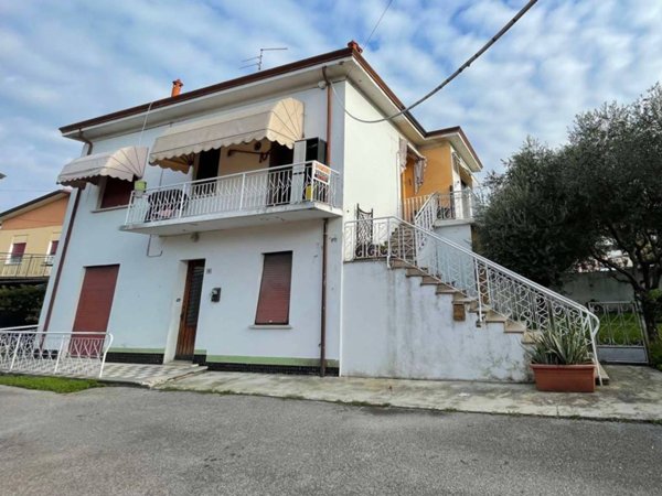 casa indipendente in vendita a Portogruaro in zona Ca' Longa