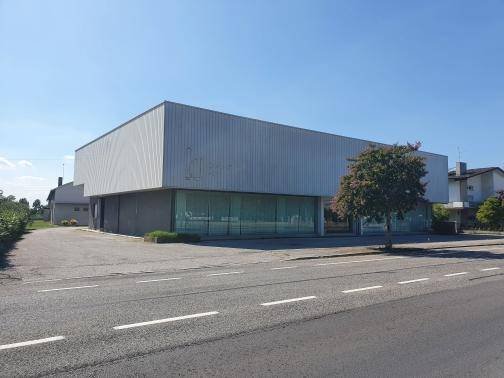 locale commerciale in vendita a Pramaggiore