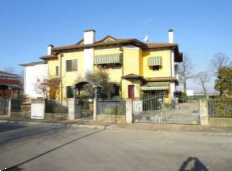 casa indipendente in vendita a Pramaggiore