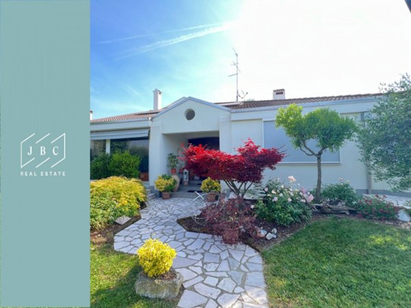 casa indipendente in vendita a Pramaggiore in zona Blessaglia