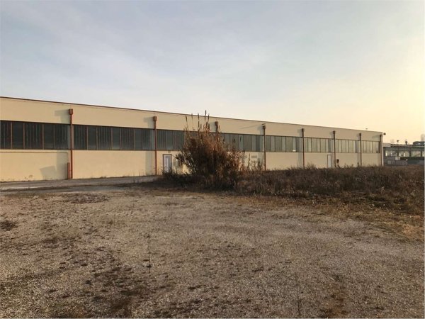 capannone in vendita a Pramaggiore