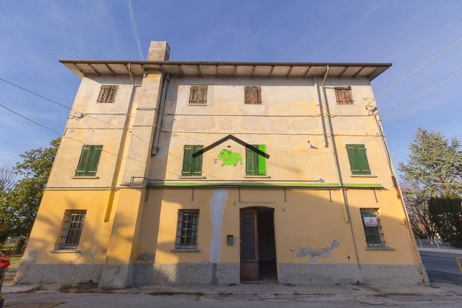 casale in vendita a Pramaggiore in zona Blessaglia