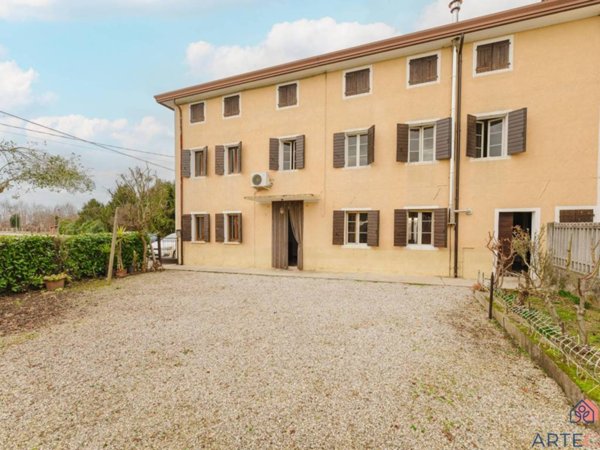 casa indipendente in vendita a Pramaggiore