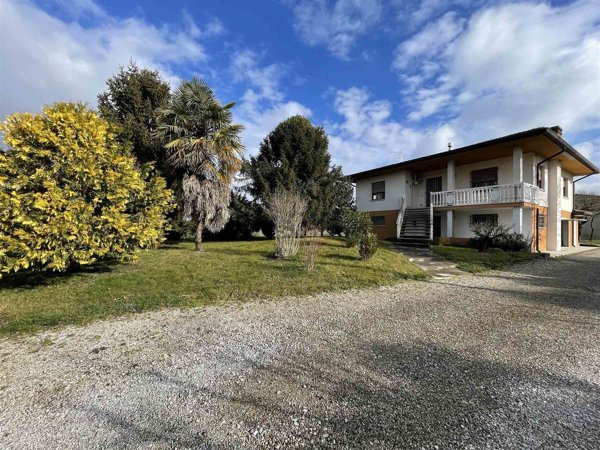 casa indipendente in vendita a Pramaggiore