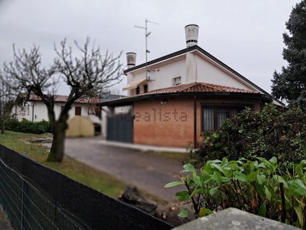 casa indipendente in vendita a Pramaggiore
