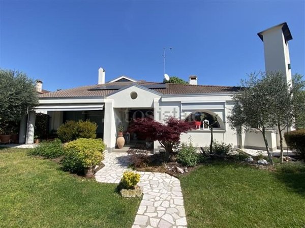 casa indipendente in vendita a Pramaggiore