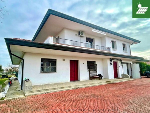 casa indipendente in vendita a Pramaggiore