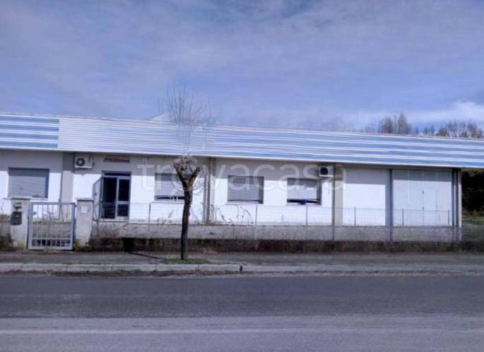 locale commerciale in vendita a Pramaggiore in zona Blessaglia