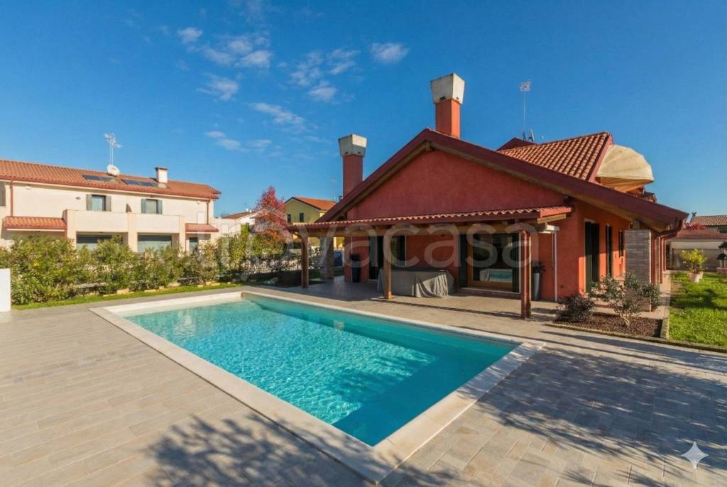 casa indipendente in vendita a Quarto d'Altino in zona Altino