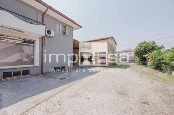 locale di sgombero in vendita a Quarto d'Altino