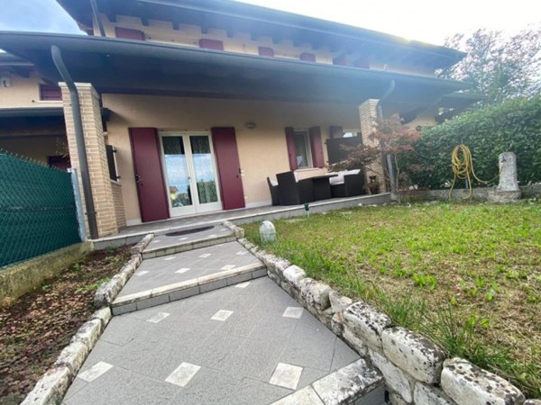 casa semindipendente in vendita a Salzano in zona Robegano