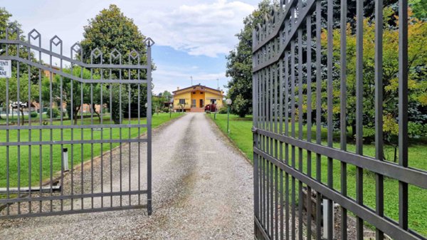 casa indipendente in vendita a Salzano